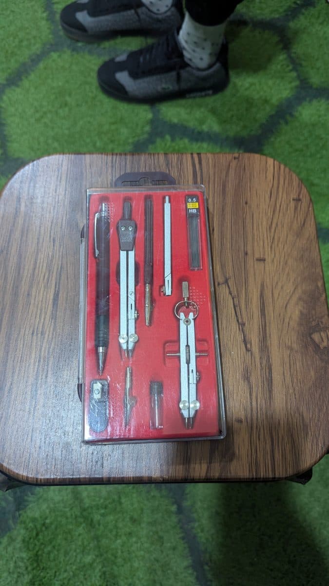 Big Drawing Set (ED) listed by White Lion Traders